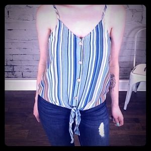 Cosy Casual NWOT Button Down Top With Front Tie S